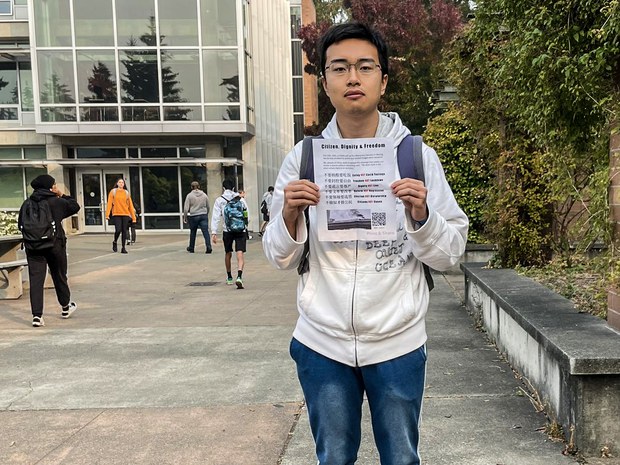 Chinese police pressure family of U.S.-based student over support for “Bridge Man”