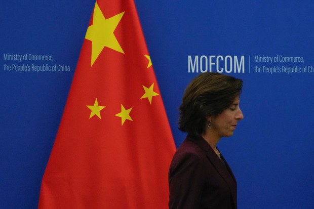 U.S. commerce secretary in Beijing on ‘complex and challenging’ mission