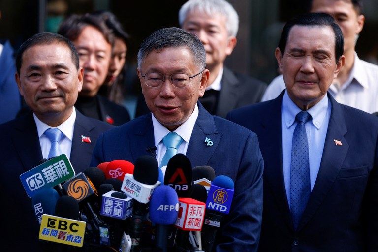 Taiwan People’s Party Chairman Ko Wen-je speaks to the media in Taipei, Taiwan November 15, 2023. Ko has previously quipped that the things he hates most are "mosquitoes, cockroaches and the Kuomintang." Credit: Ann Wang/Reuters