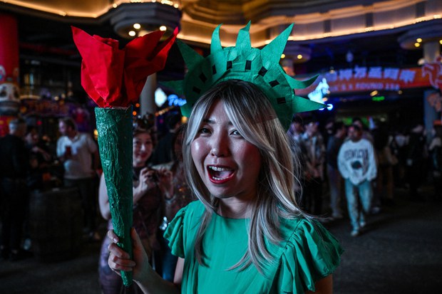 Shanghai Halloween party-goers take aim at leaders through cosplay