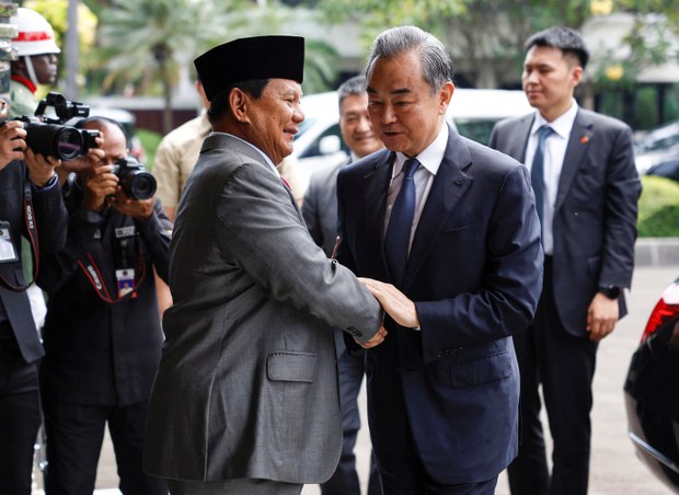 China vertieft seine Zusammenarbeit mit dem neuen indonesischen Präsidenten, während ein Spitzendiplomat Jakarta besucht